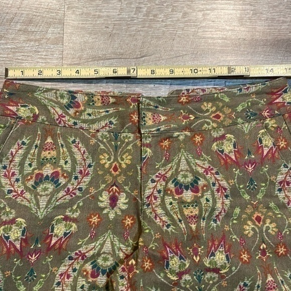 Liz Claiborne Audra olive graphic paisley print cropped trouser pants size 4P - Picture 5 of 7